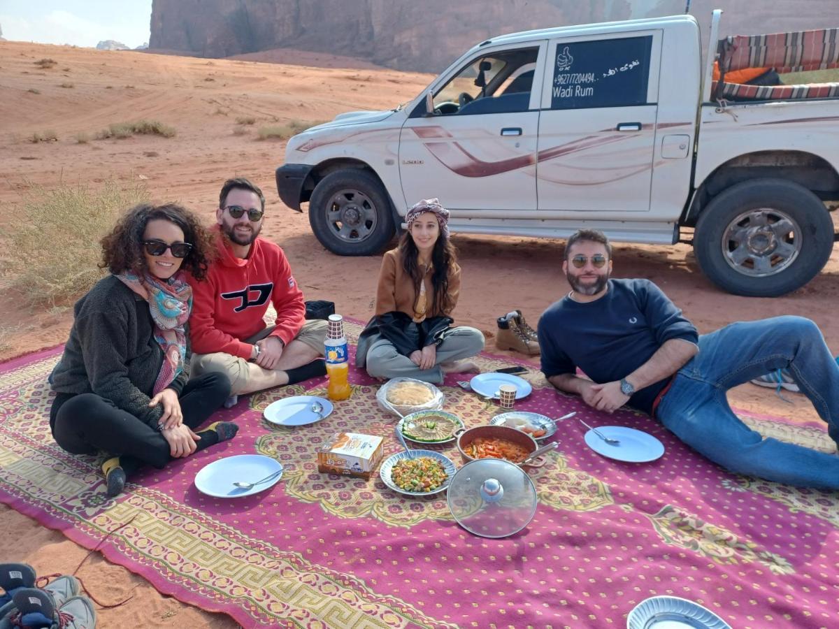 Falling Stars Camp Wadi Rum Esterno foto