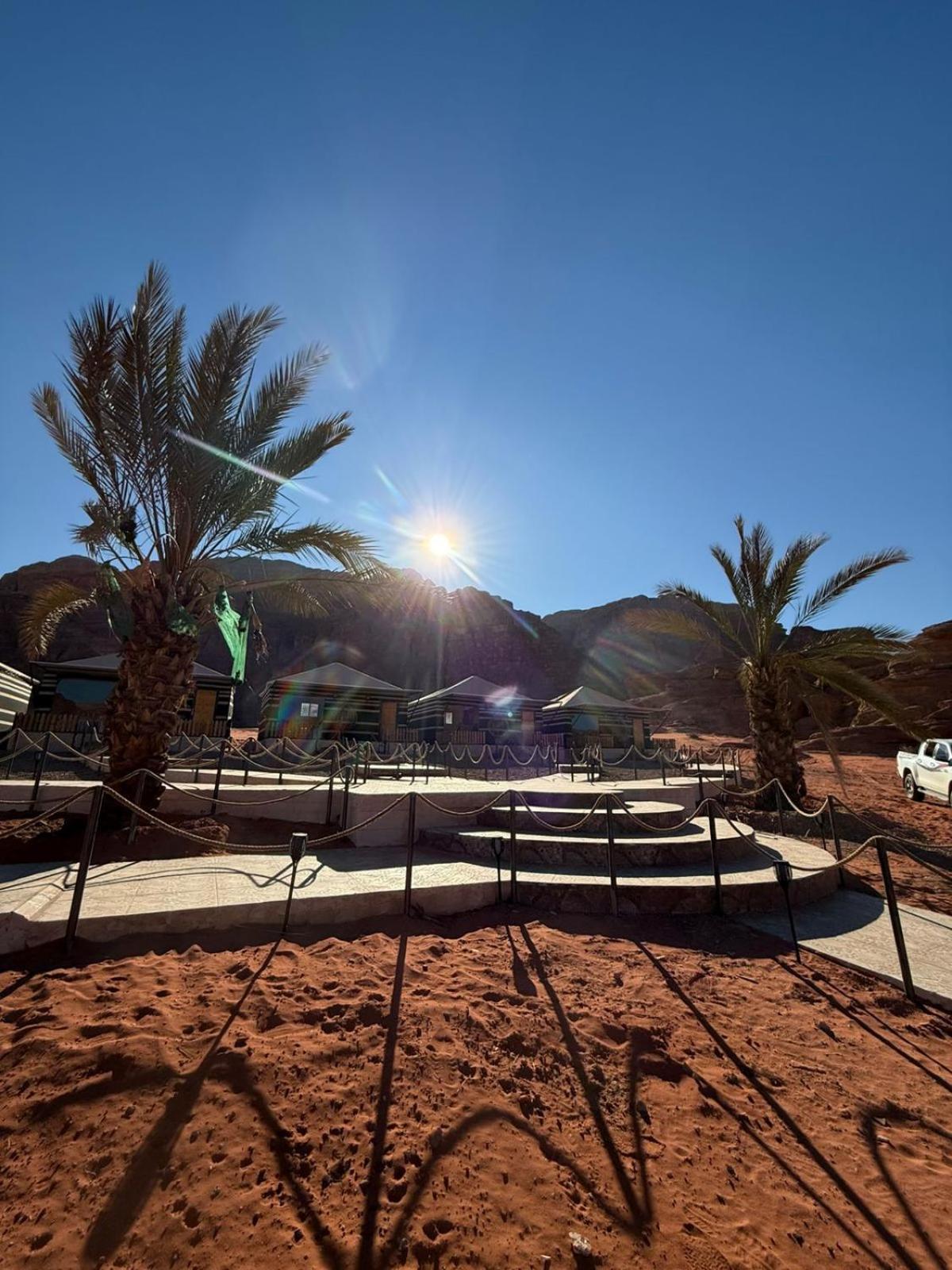 Falling Stars Camp Wadi Rum Esterno foto